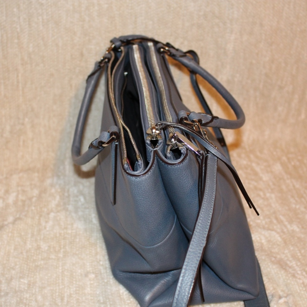 Authentic Coach Purse - Picture 2 of 8